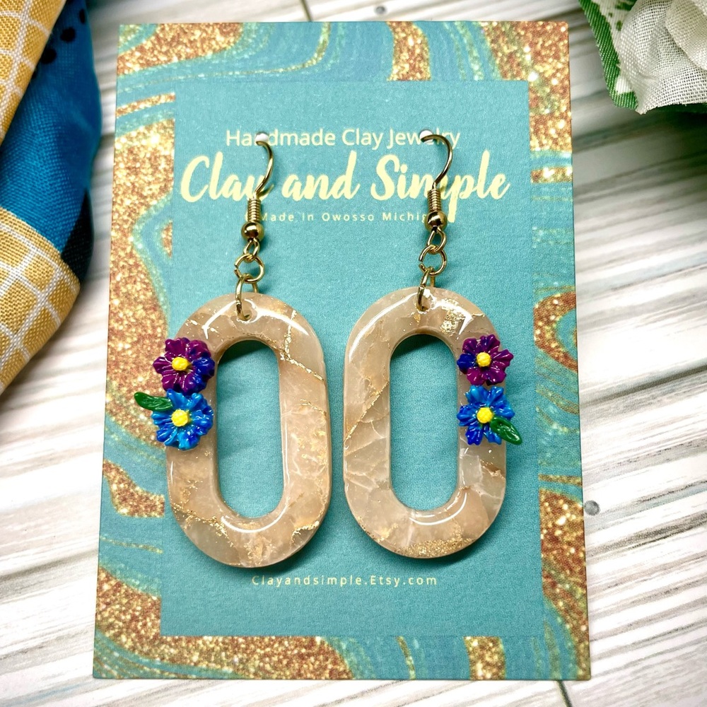 Clay and Simple hoop flower earrings